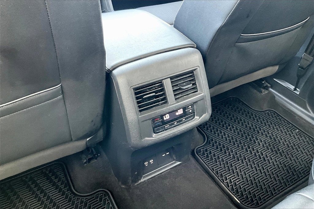 Used 2023 Volkswagen Atlas SEL R-Line image 25