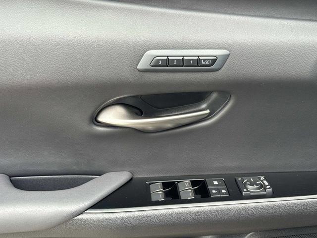 Certified 2023 Lexus UX 250h F Sport image 18