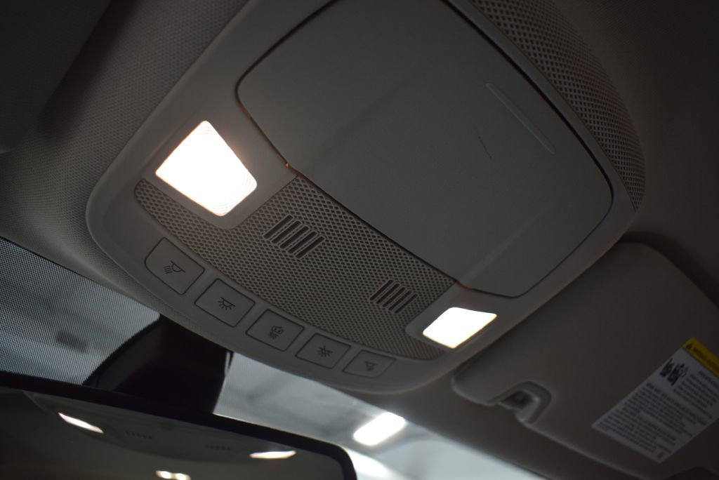 Used 2020 Ford Fusion SE image 34