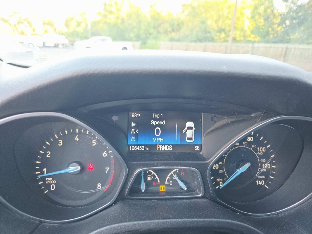Used 2018 Ford Focus SEL w/ Cold Weather Package FWD image 15