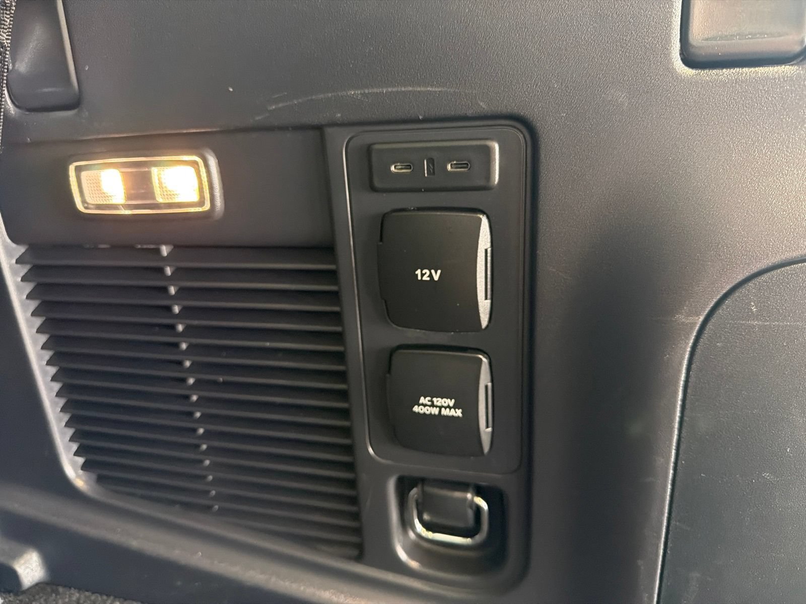 Used 2025 Ford Expedition Active AWD/4WD image 15