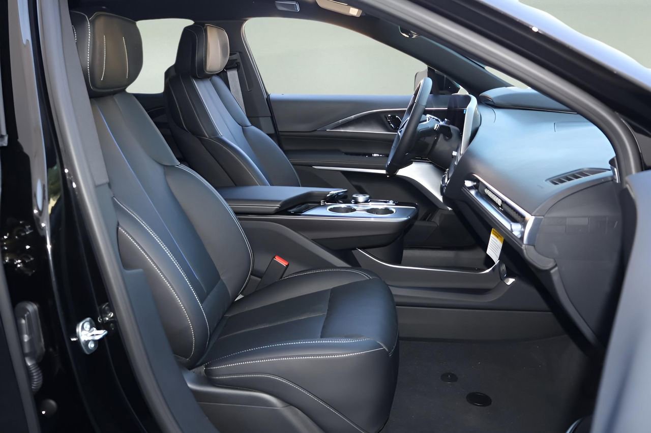 New 2026 Cadillac Lyriq V w/ Exterior Carbon Fiber Package image 19