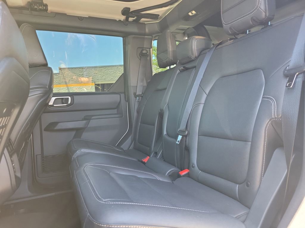 Used 2025 Ford Bronco Badlands AWD/4WD image 10