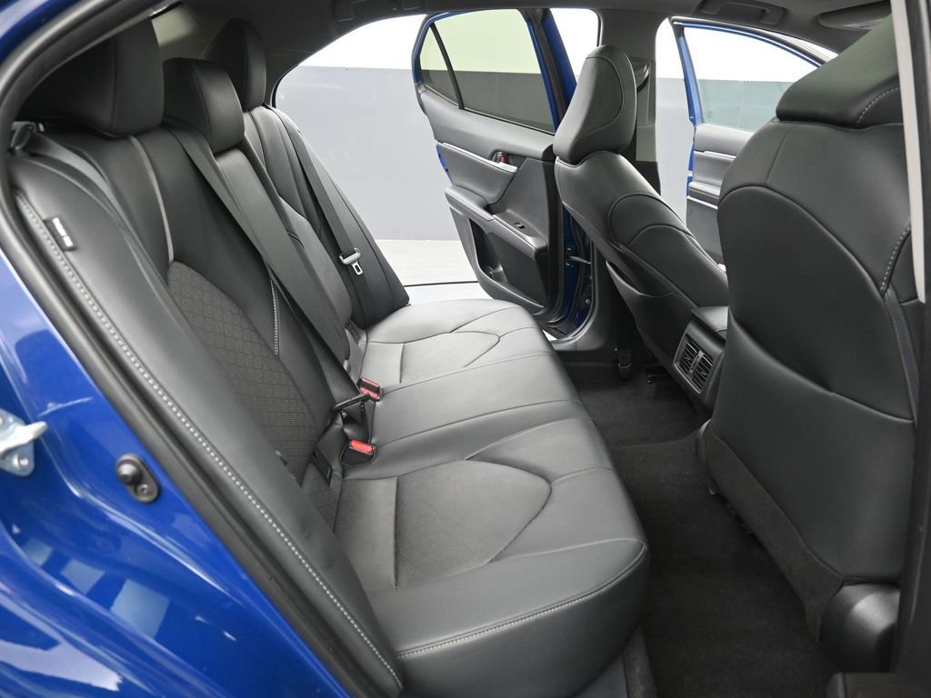 Used 2024 Toyota Camry XSE FWD image 10