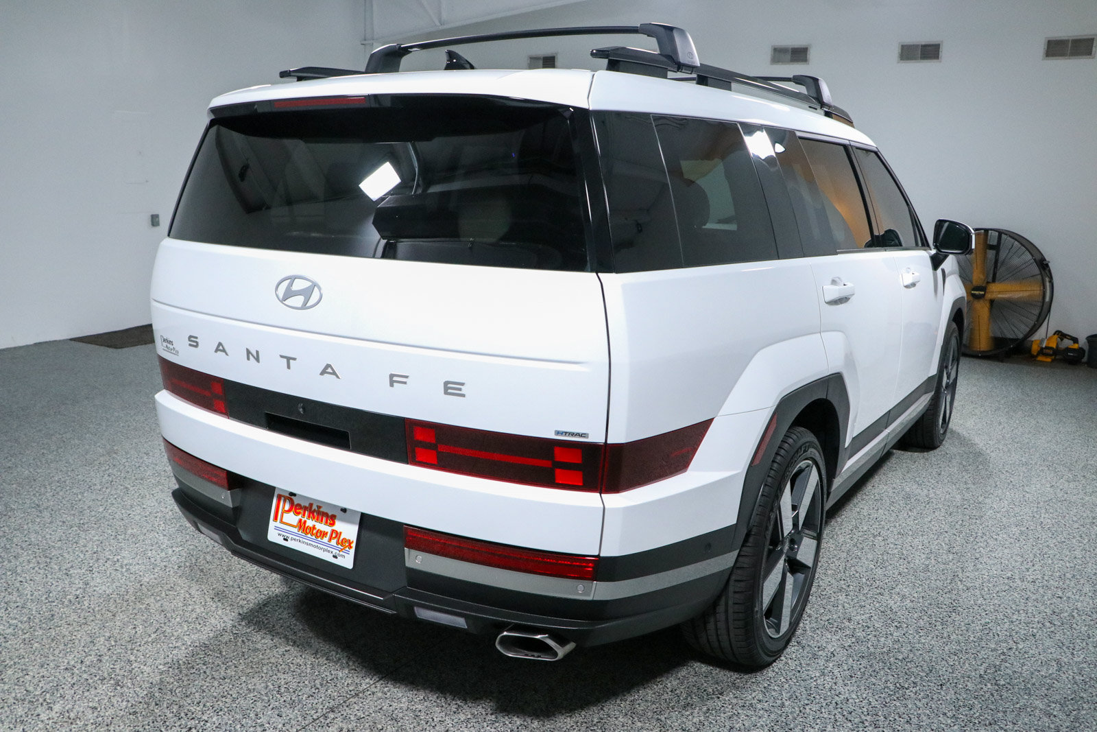 Used 2024 Hyundai Santa Fe Limited AWD/4WD image 7
