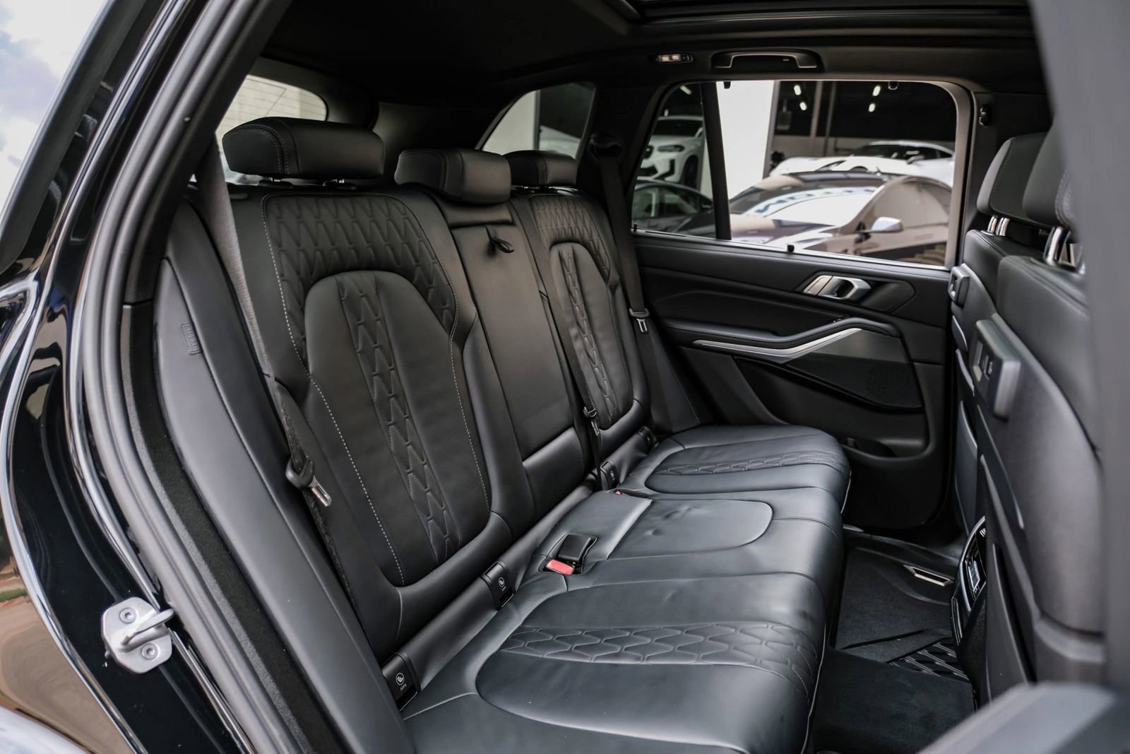 Used 2023 BMW X5 sDrive40i w/ Executive Package image 36