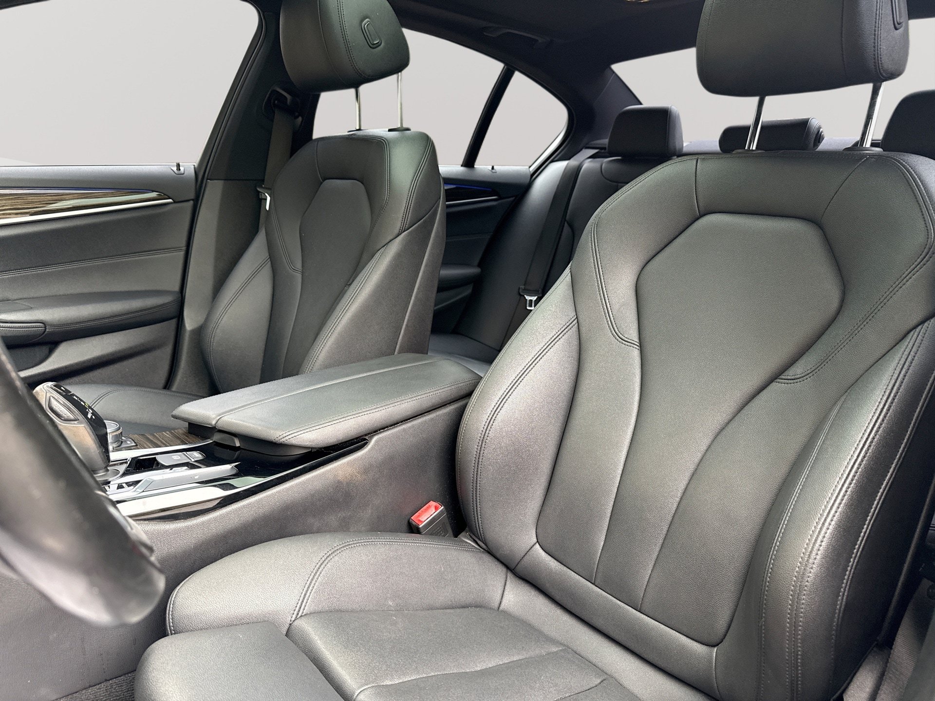 Used 2018 BMW 530i xDrive w/ Premium Package AWD/4WD image 13