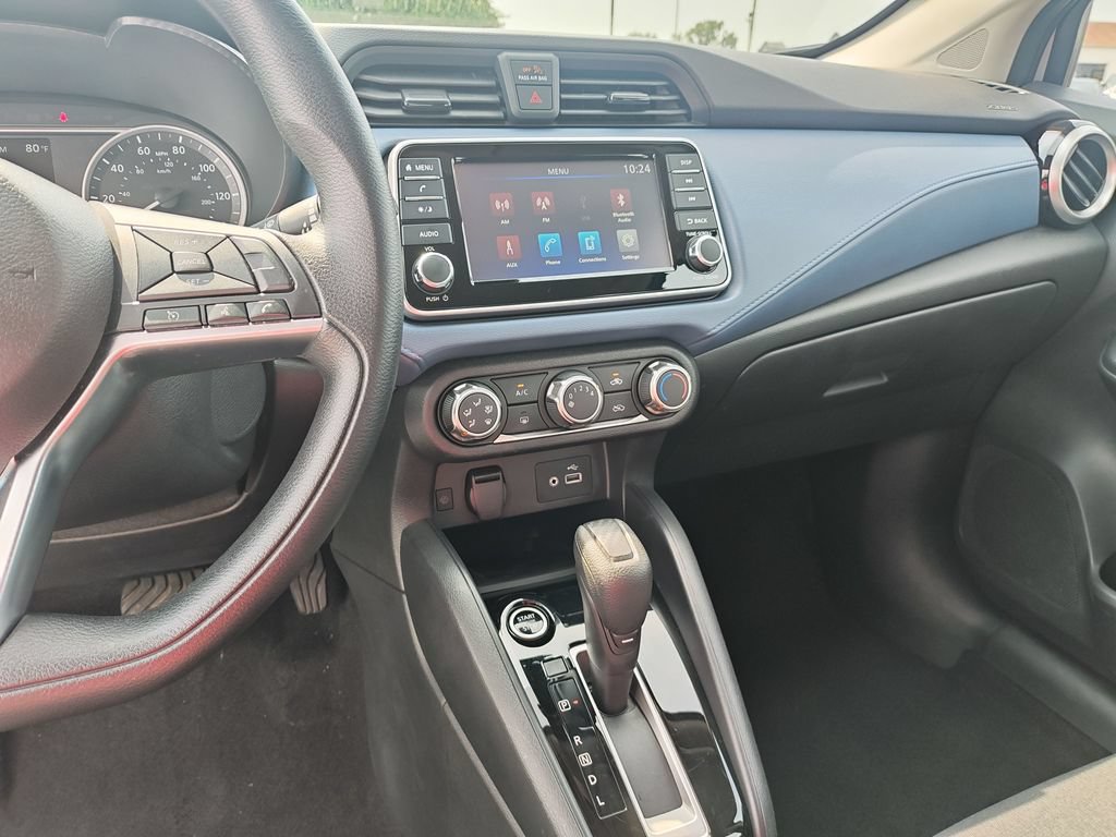 Used 2025 Nissan Versa SV FWD image 20