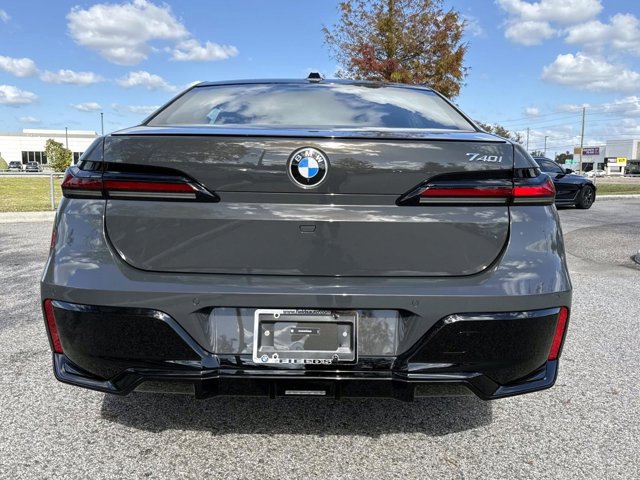 New 2026 BMW 740i image 4