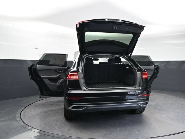 Used 2023 Audi Q8 Prestige AWD/4WD image 34