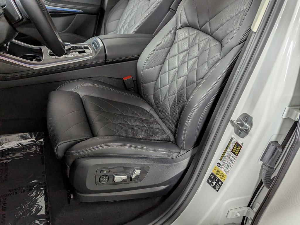 Certified 2023 BMW X7 xDrive40i w/ Premium Package AWD/4WD image 22