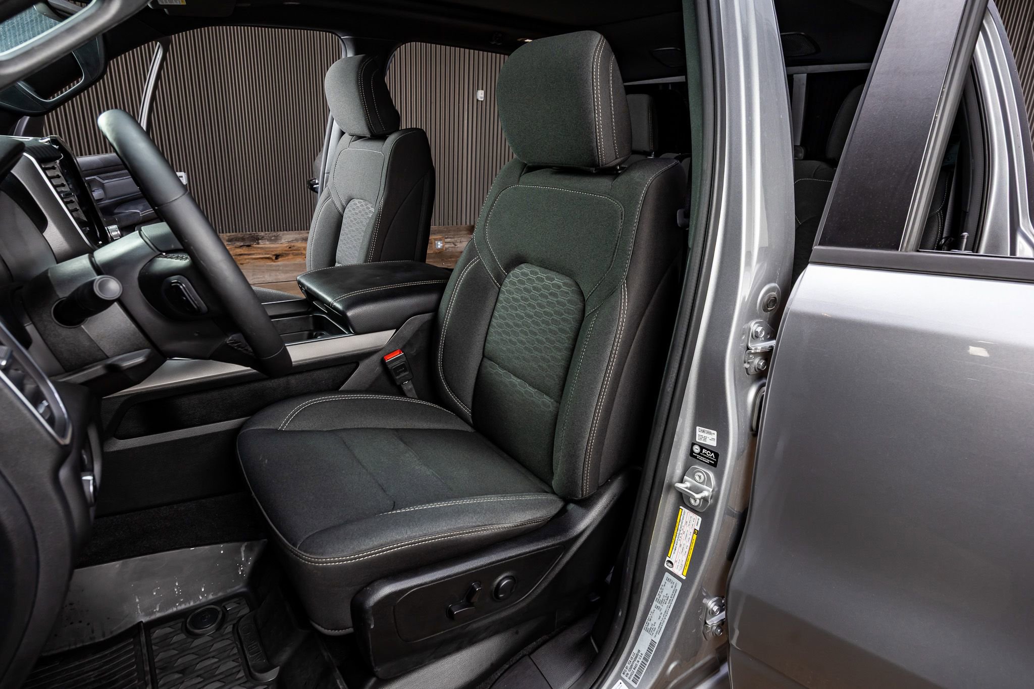 Used 2025 RAM 1500 Lone Star image 27