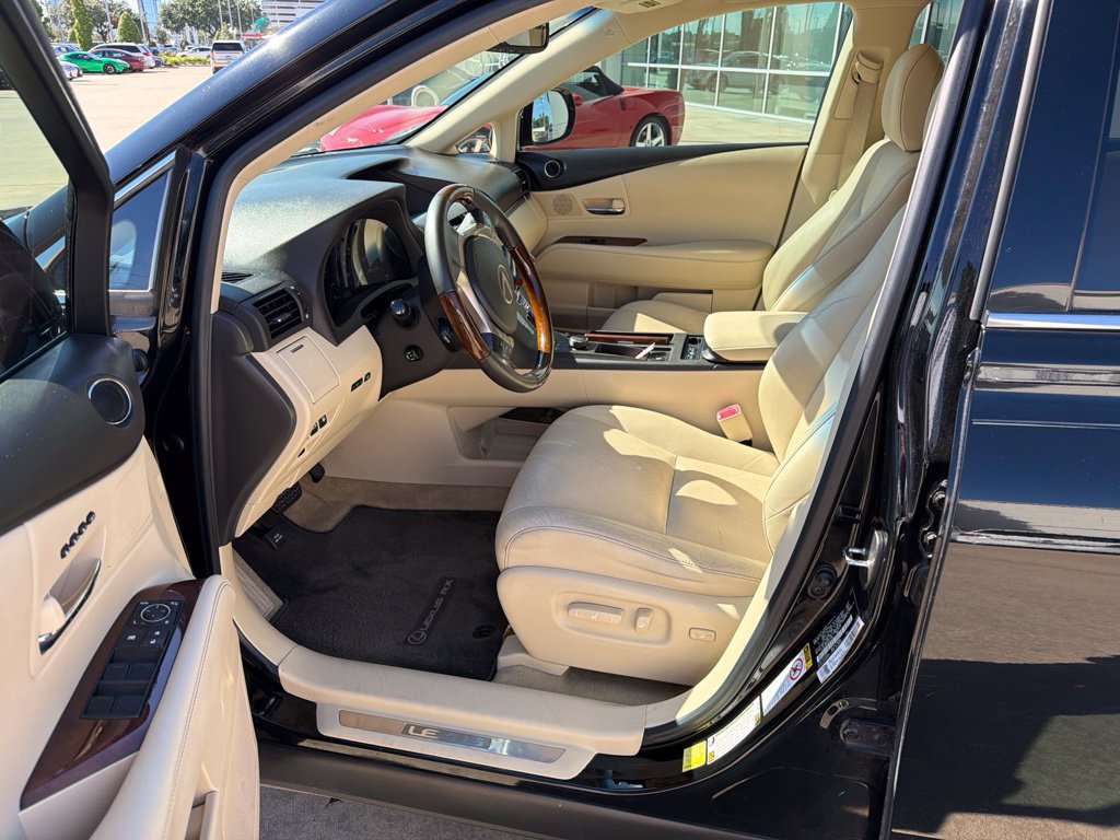 Used 2013 Lexus RX 350 FWD w/ Premium Pkg image 2