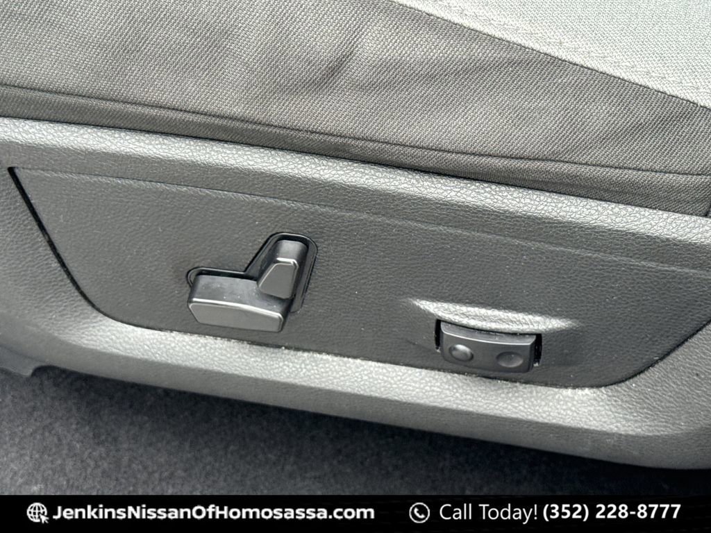 Used 2023 RAM 1500 Classic SLT w/ Trailer & Traction Group image 29