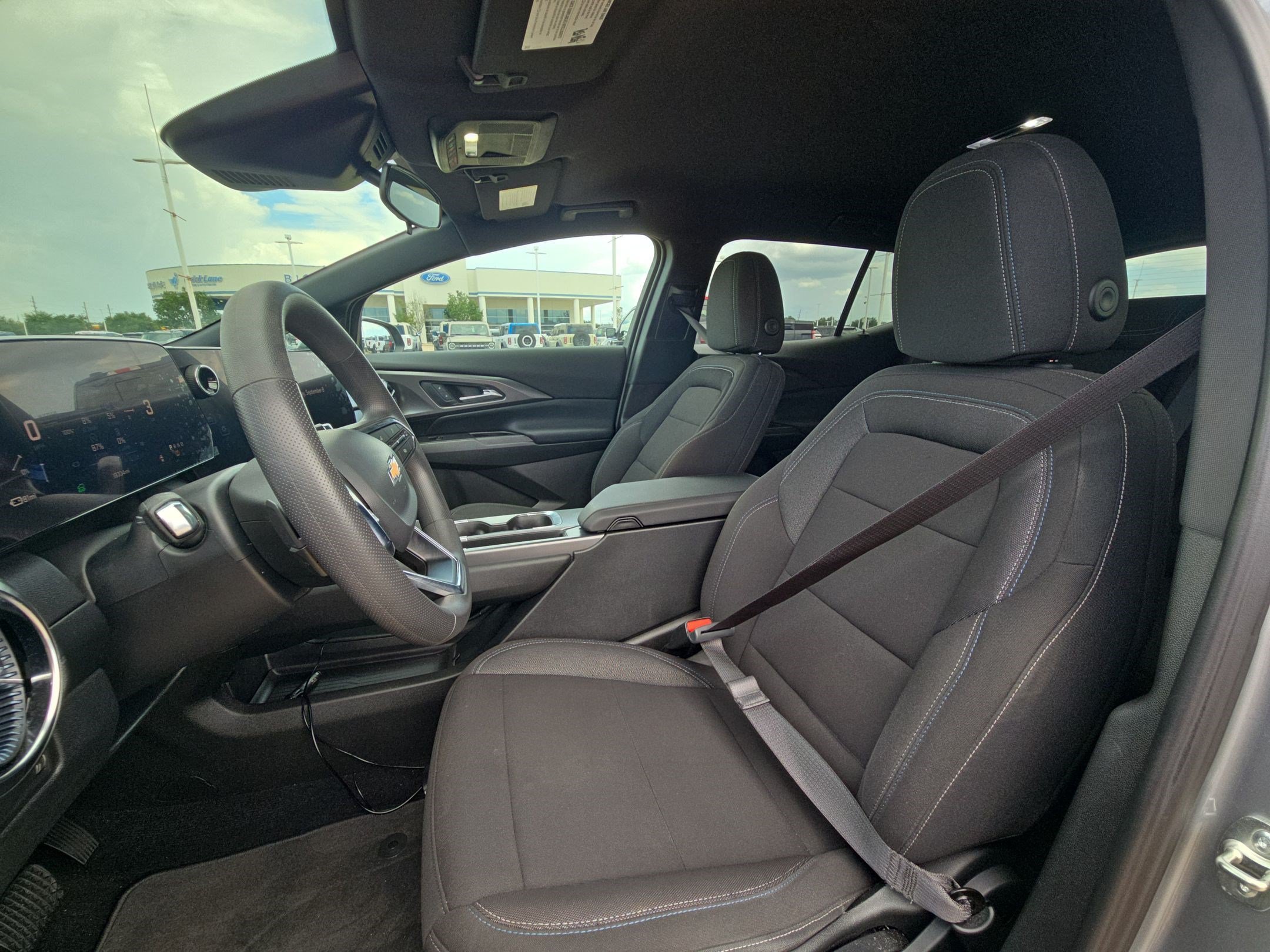 Used 2026 Chevrolet Equinox EV LT FWD image 17