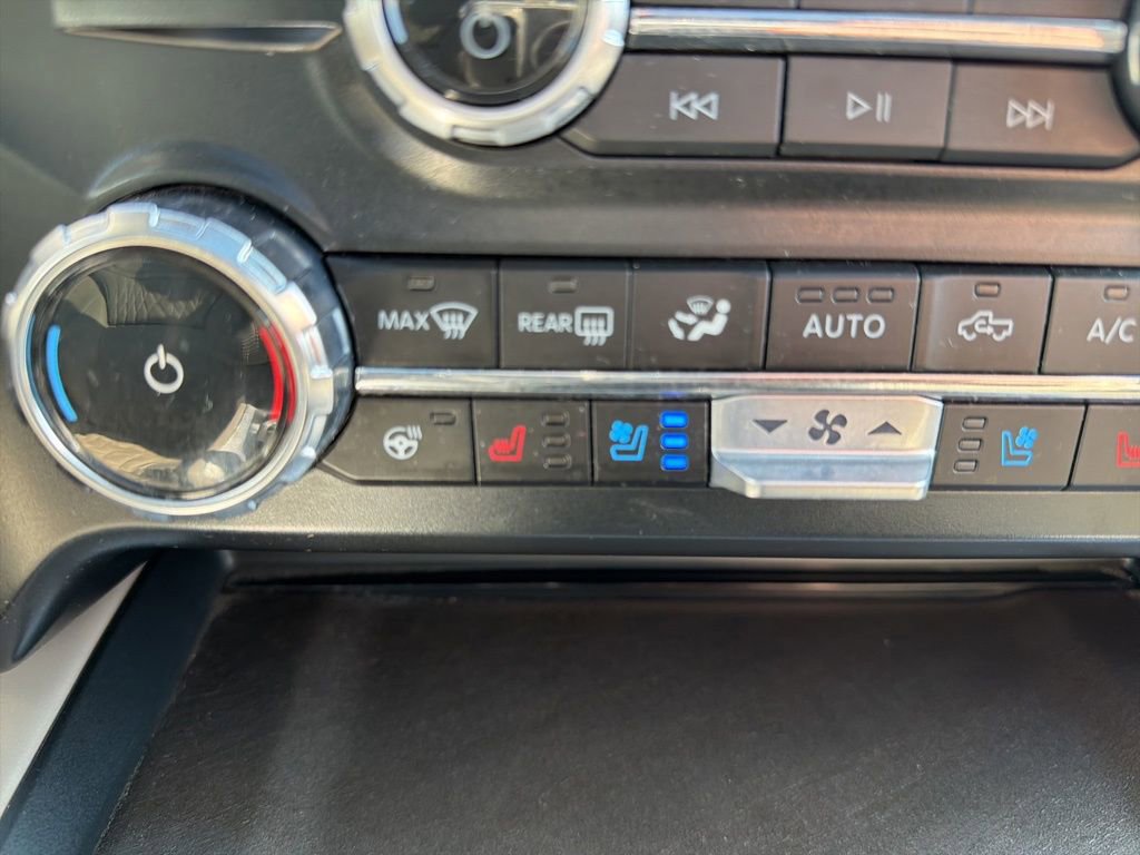 Certified 2025 Ford F450 Platinum w/ Platinum Plus Package image 33