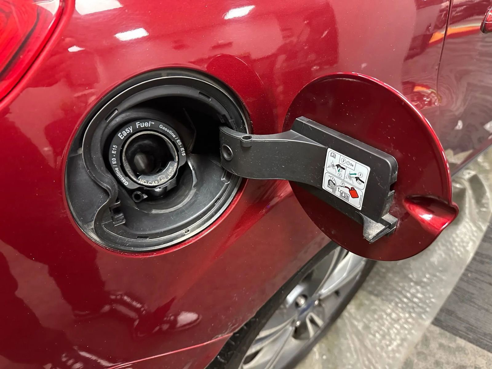 Used 2014 Ford Focus SE w/ SE Sport Package image 46