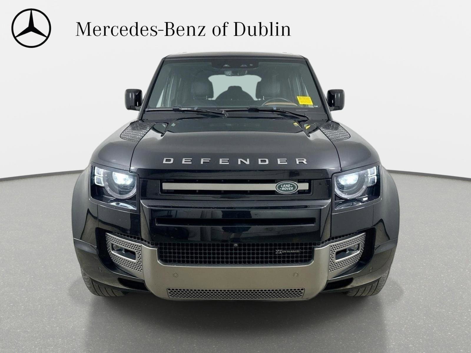 Used 2023 Land Rover Defender 110 X-Dynamic SE AWD/4WD image 2
