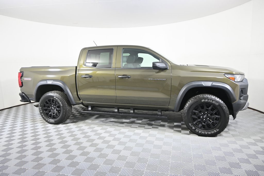 Used 2024 Chevrolet Colorado Trail Boss w/ Advanced Trailering Package image 9