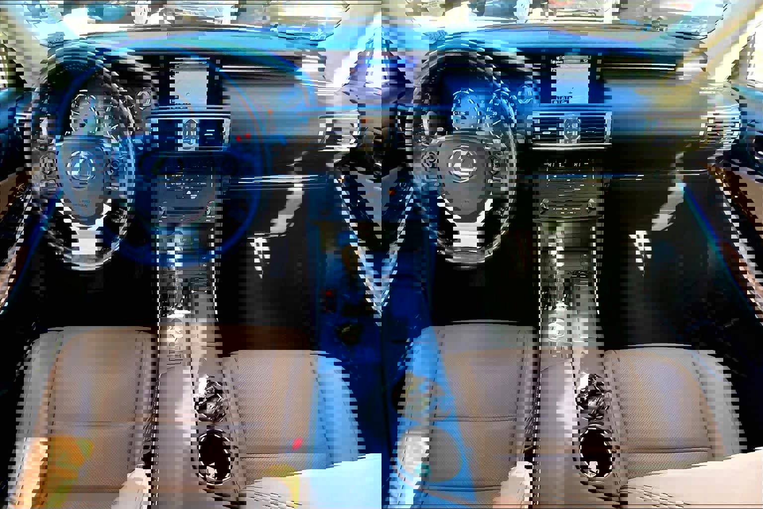 Used 2016 Lexus IS 300 AWD image 15