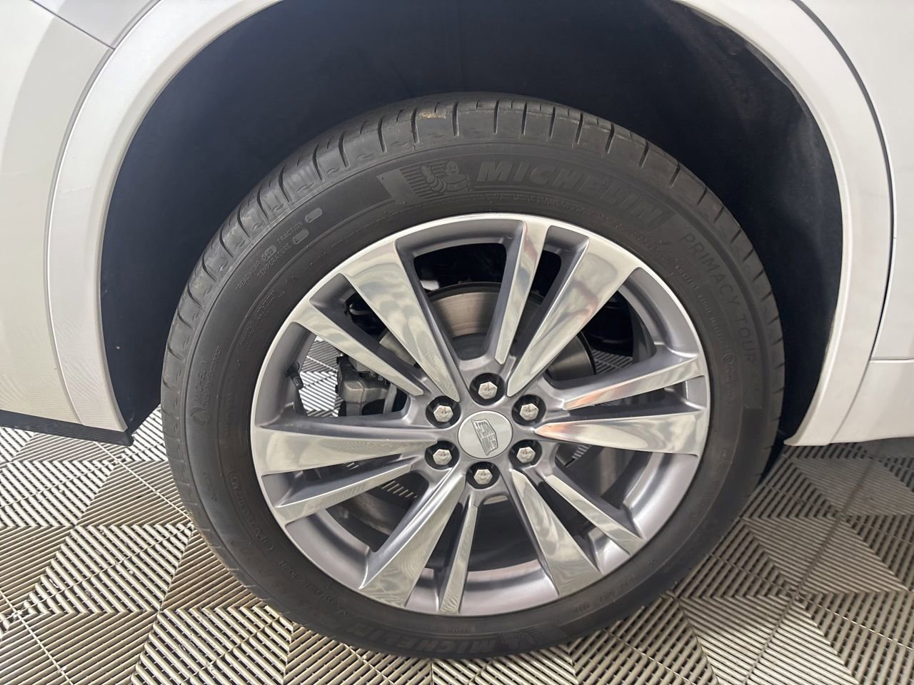Used 2024 Cadillac XT6 Premium Luxury image 32