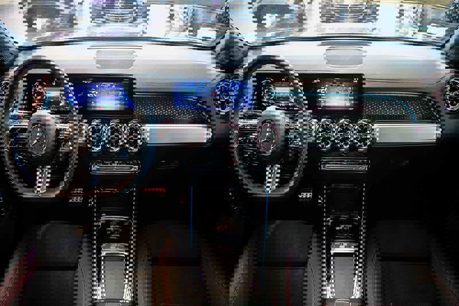 Used 2024 Mercedes-Benz EQB 350 4MATIC SUV image 12