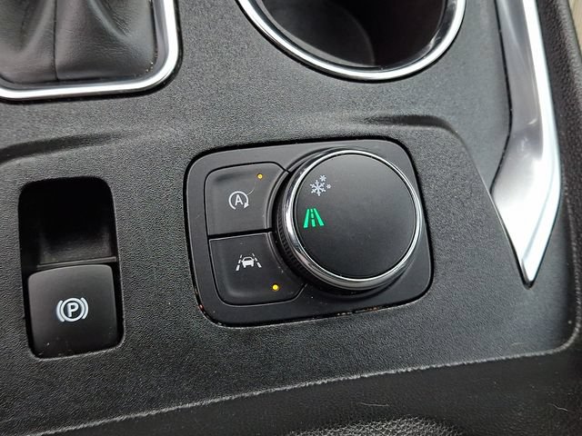 Certified 2023 Chevrolet Traverse LS FWD image 26