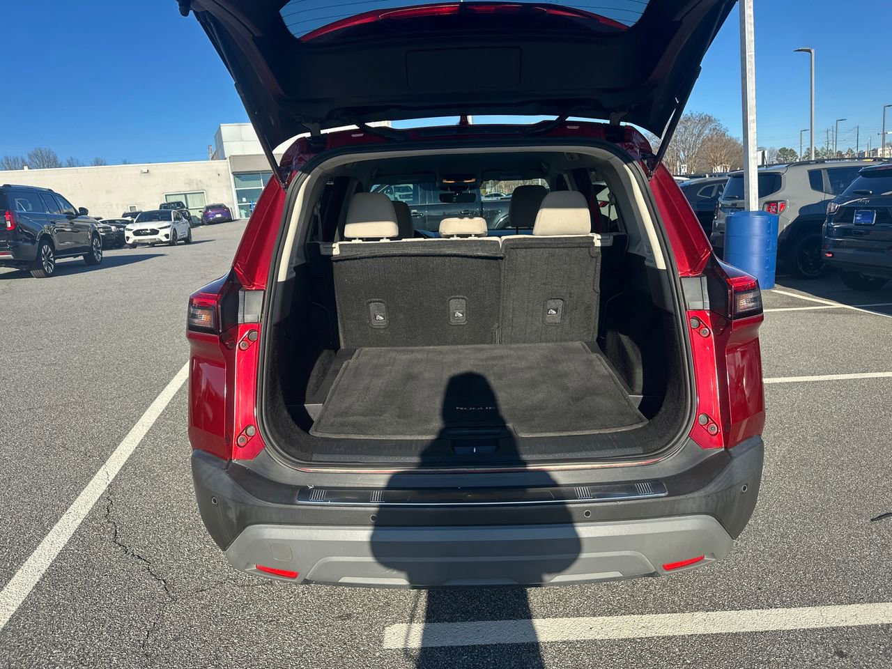 Used 2022 Nissan Rogue SV image 18