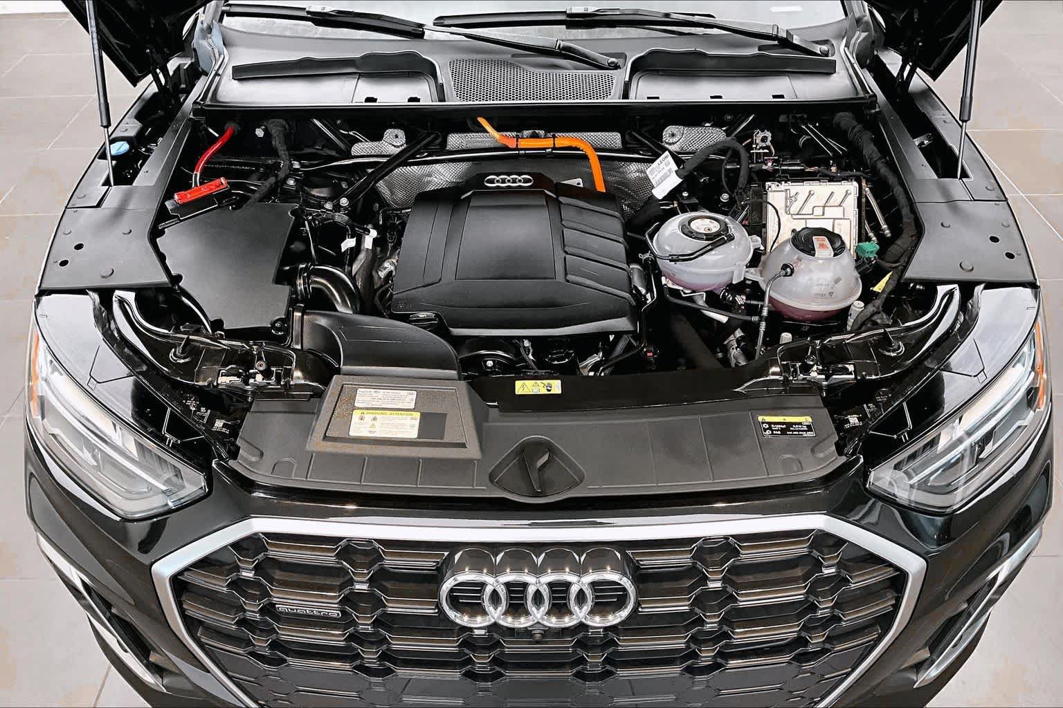Certified 2025 Audi Q5 e Premium Plus w/ Premium Plus Package AWD/4WD image 29