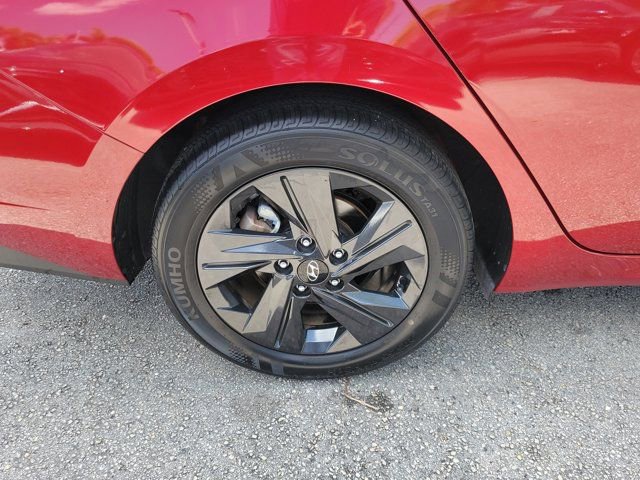 Used 2023 Hyundai Elantra SEL FWD image 7