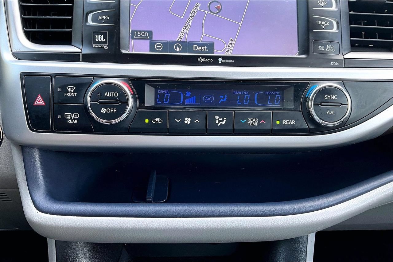 Used 2015 Toyota Highlander Limited w/ Driver Technology Package AWD/4WD image 19