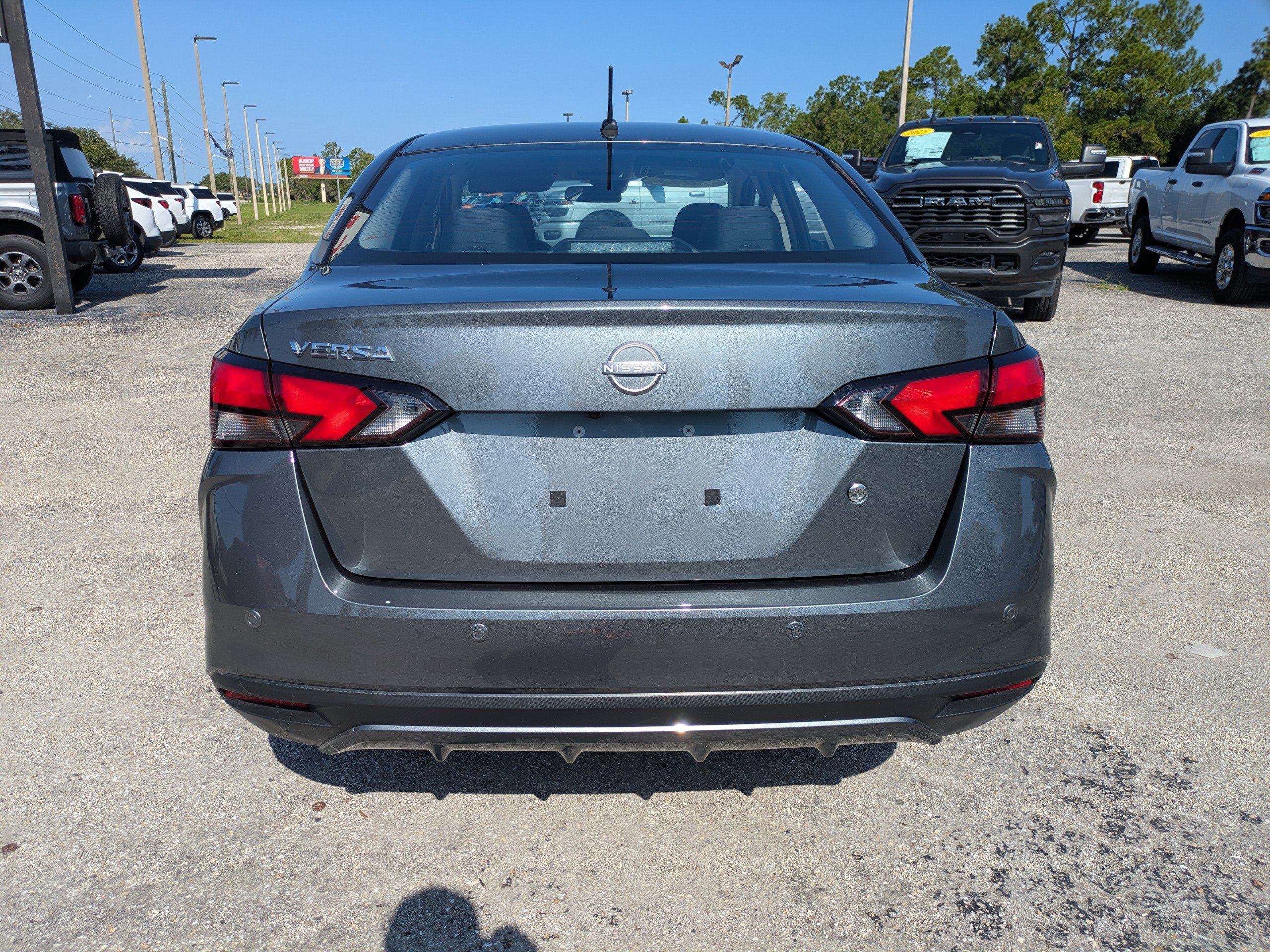 Used 2025 Nissan Versa S w/ Trunk Package FWD image 5