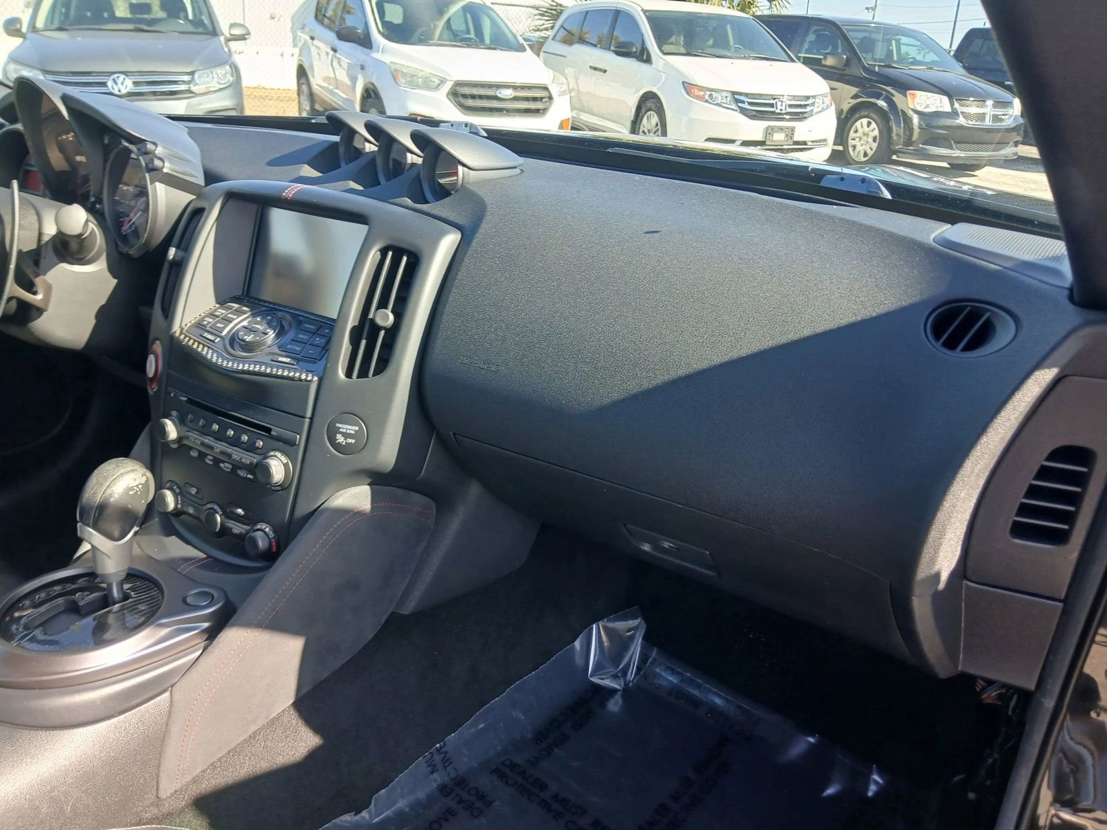 Used 2015 Nissan 370Z NISMO image 18