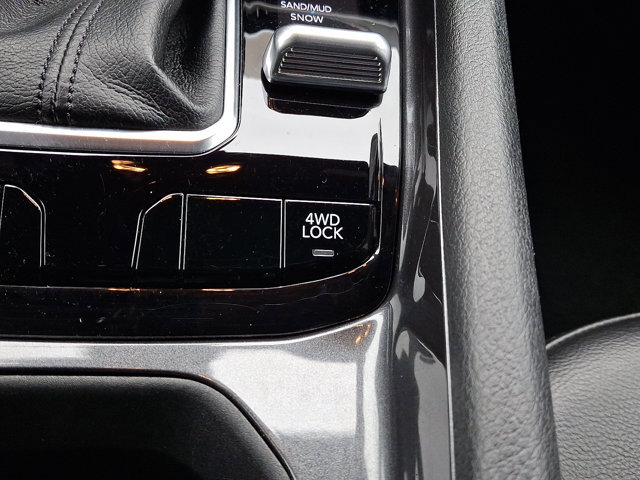 Used 2023 Jeep Compass Latitude image 22