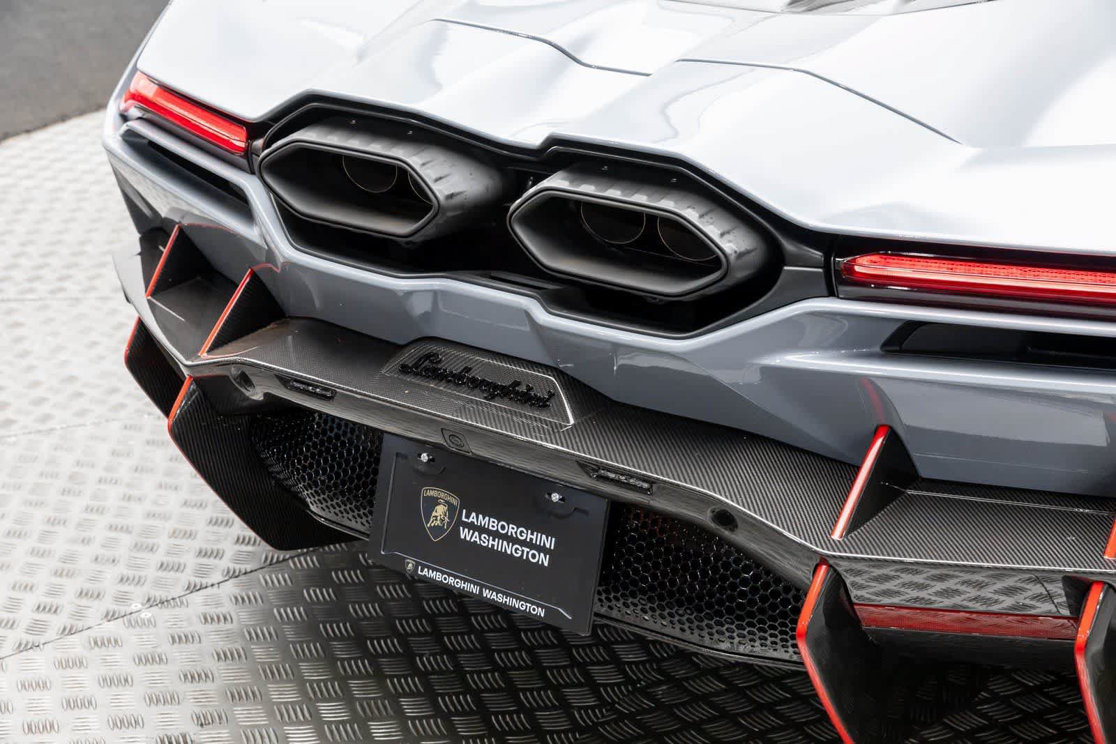 Used 2024 Lamborghini Revuelto AWD/4WD image 34