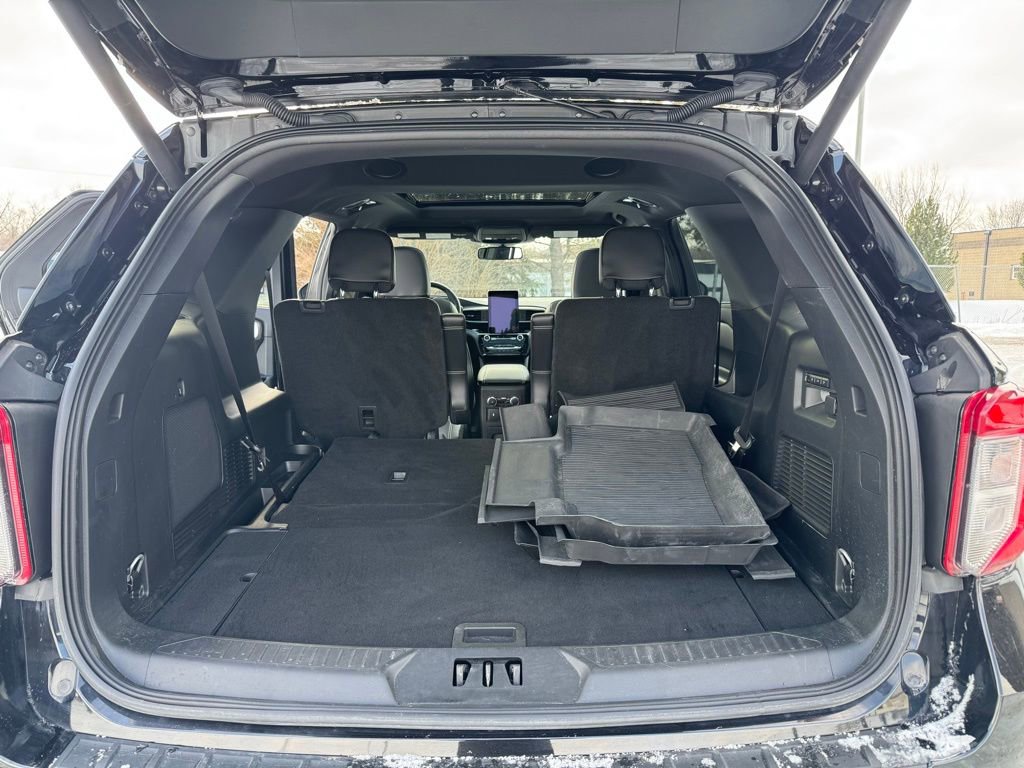 Used 2024 Ford Explorer ST w/ Technology Package image 26