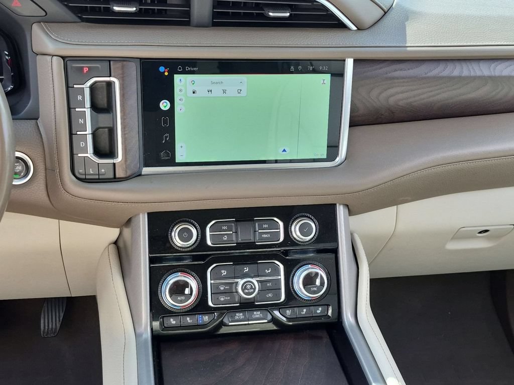 Used 2022 GMC Yukon XL Denali AWD/4WD image 12