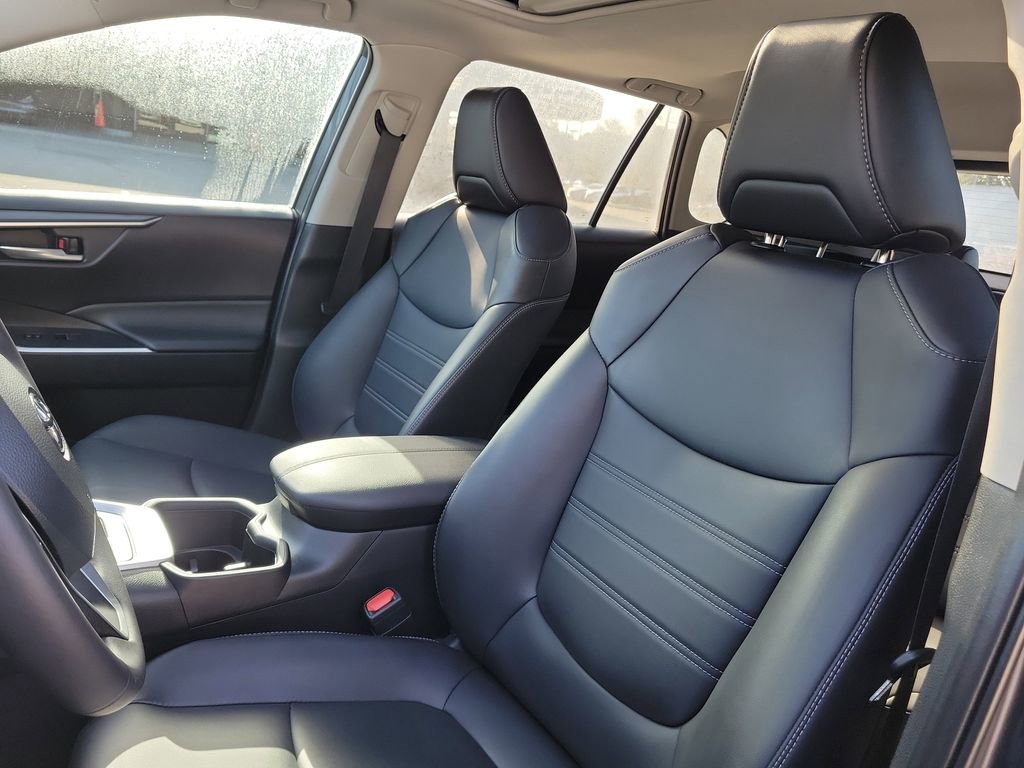 Used 2024 Toyota RAV4 XLE Premium image 18