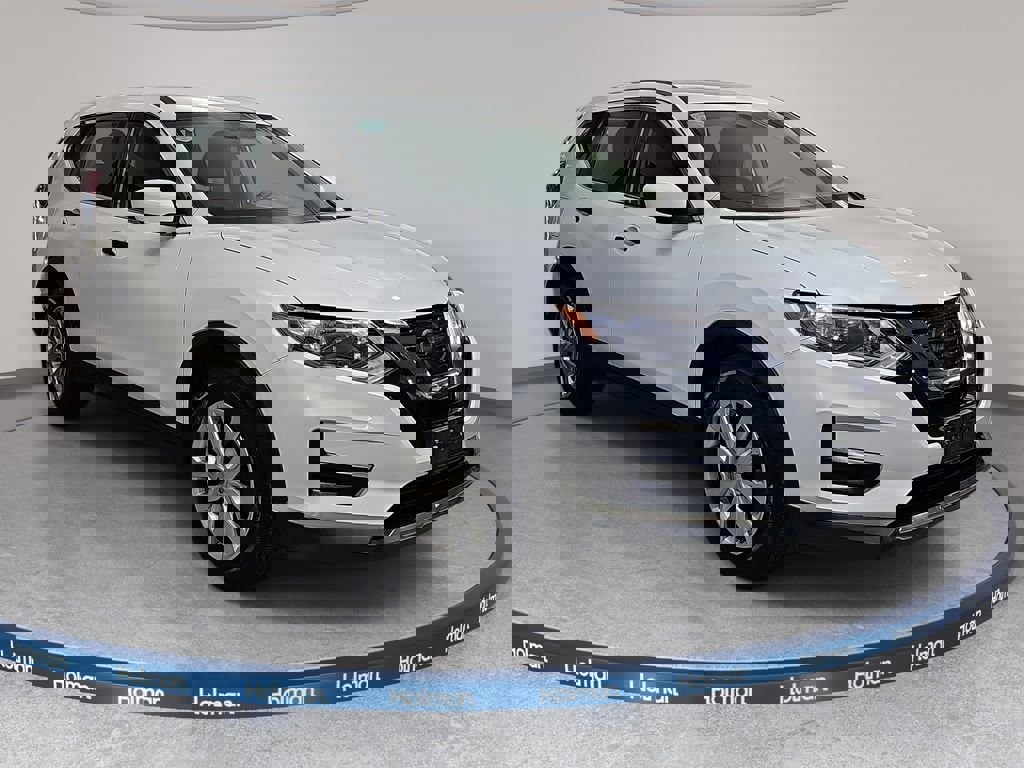 Used 2017 Nissan Rogue S image 4