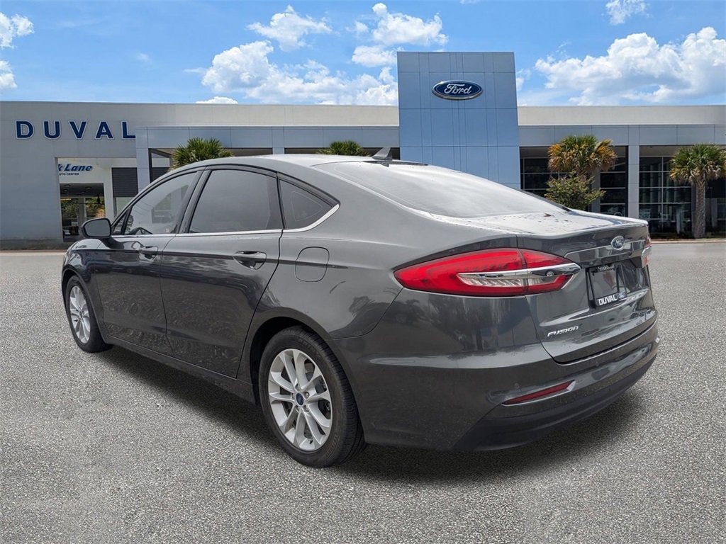 Used 2020 Ford Fusion SE image 6