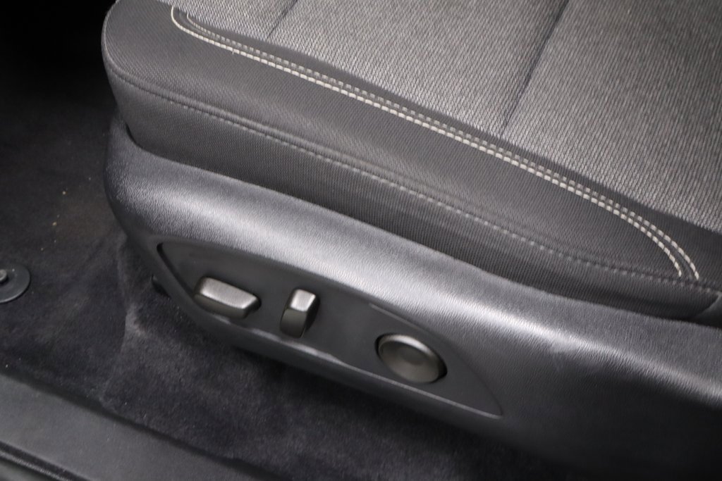 Used 2025 GMC Acadia Elevation image 21