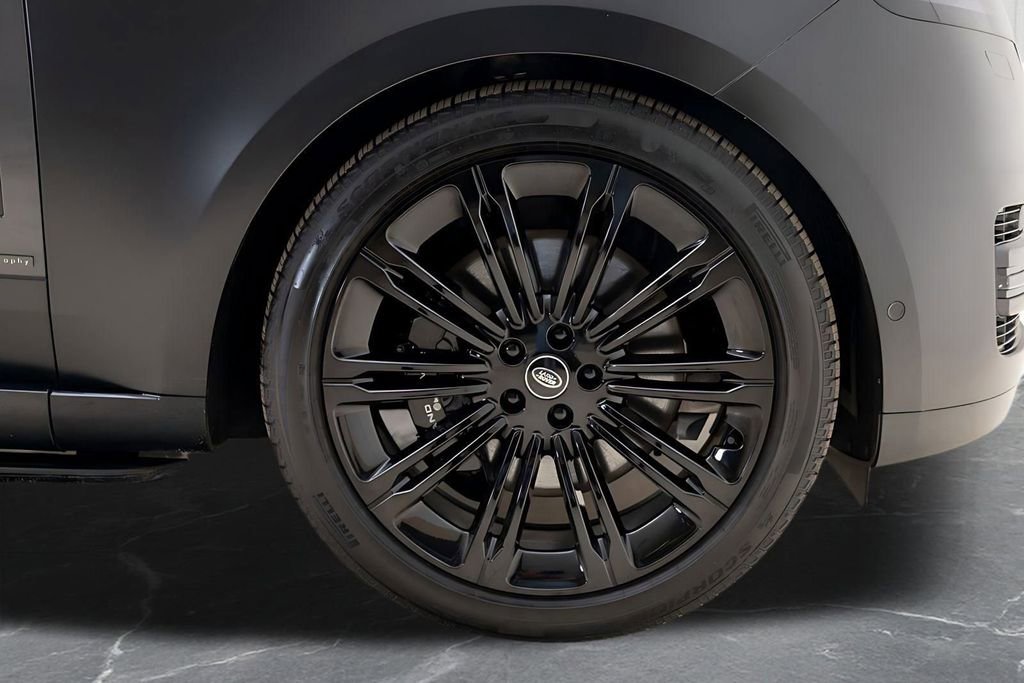 Used 2025 Land Rover Range Rover Long Wheelbase Autobiography image 48