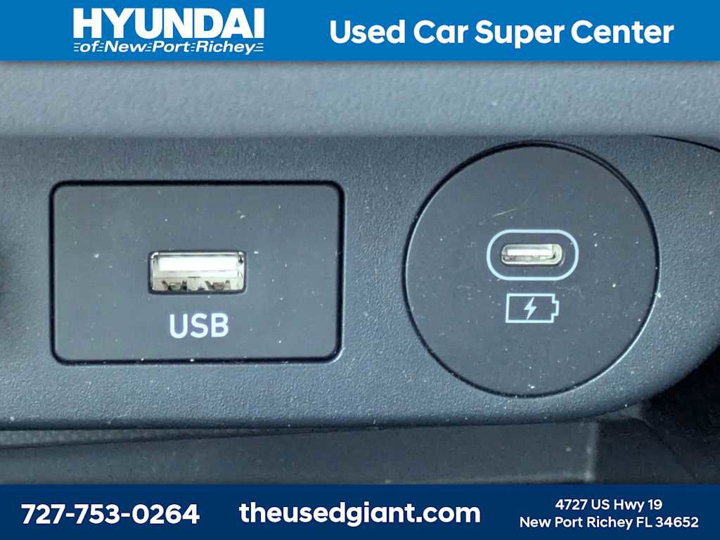 Used 2025 Hyundai Elantra Sport image 21