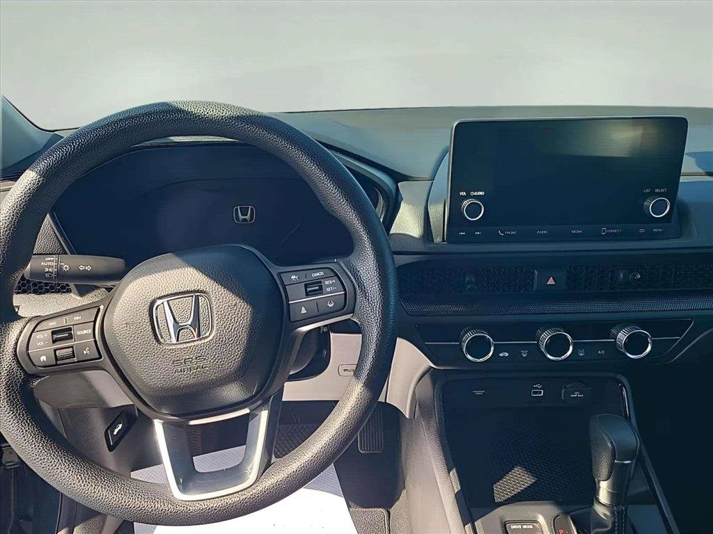 Used 2024 Honda CR-V LX image 9