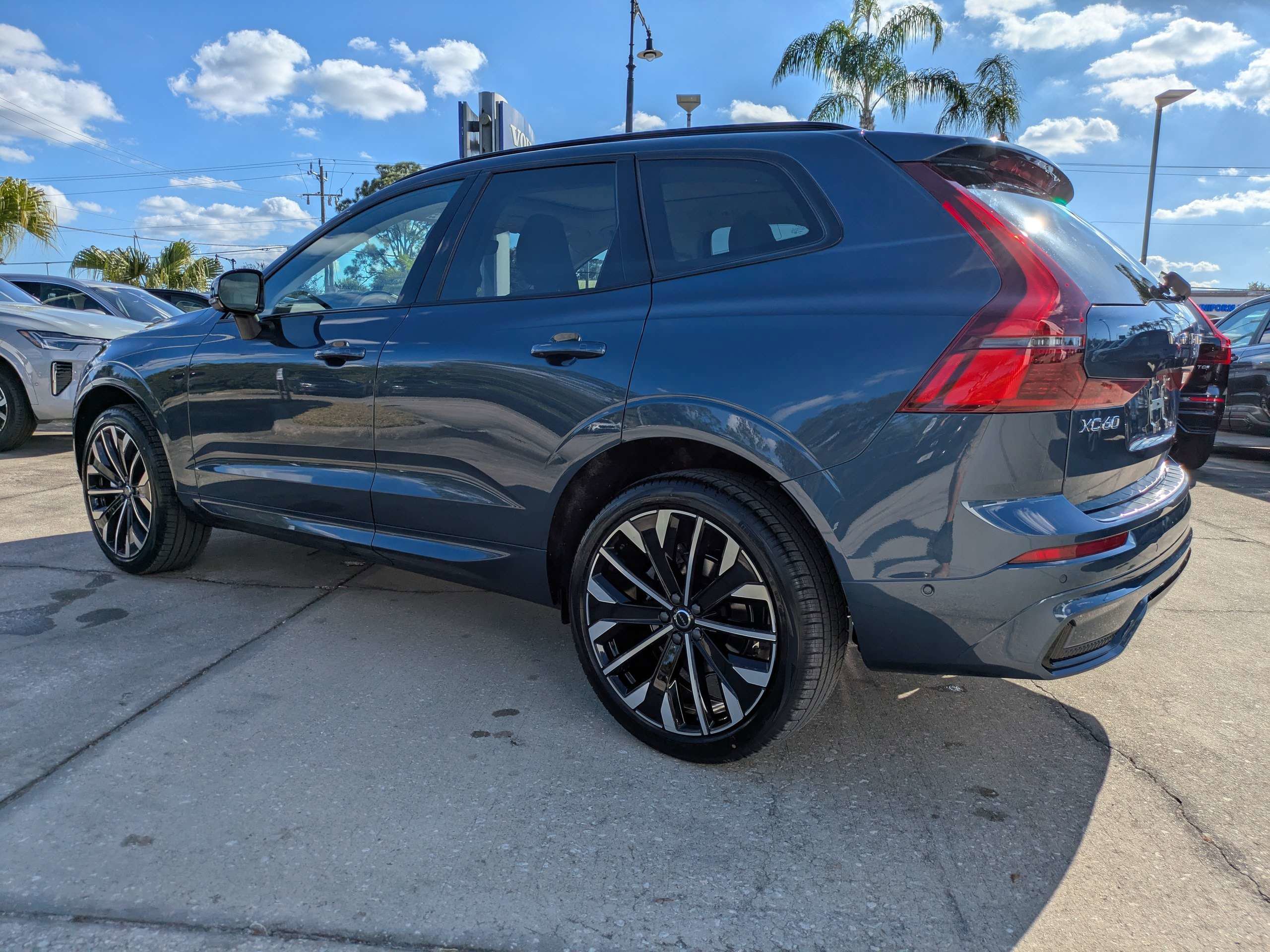 New 2026 Volvo XC60 B5 Ultra w/ Protection Package Premier image 6