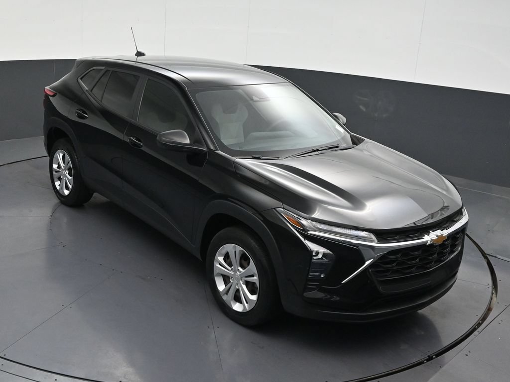 Used 2024 Chevrolet Trax LS FWD image 24