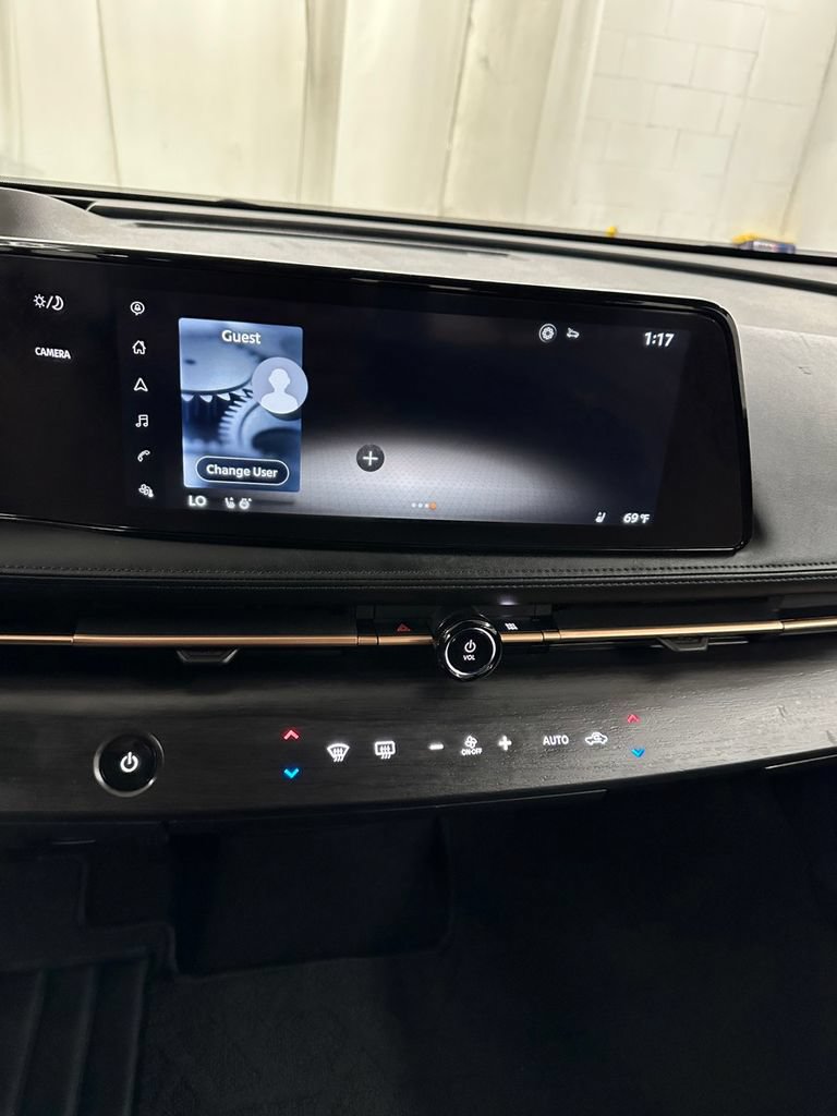 Used 2023 Nissan Ariya FWD image 21