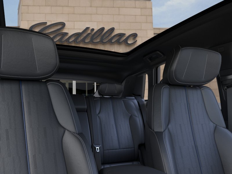 New 2027 Cadillac Lyriq Luxury w/ LPO, Floor Liner Package AWD/4WD image 26