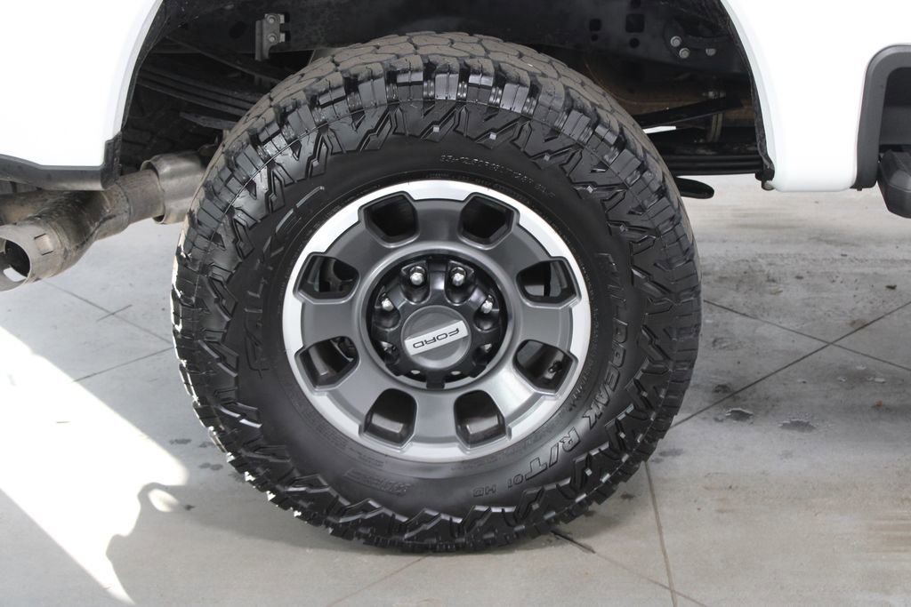 Used 2024 Ford F350 Lariat w/ Tremor Off-Road Package image 17