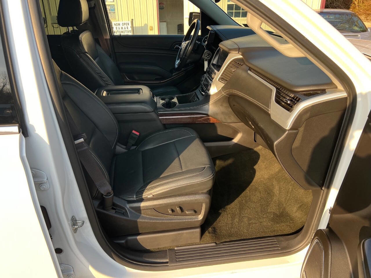 Used 2016 GMC Yukon XL SLE w/ HD Trailering Package image 13